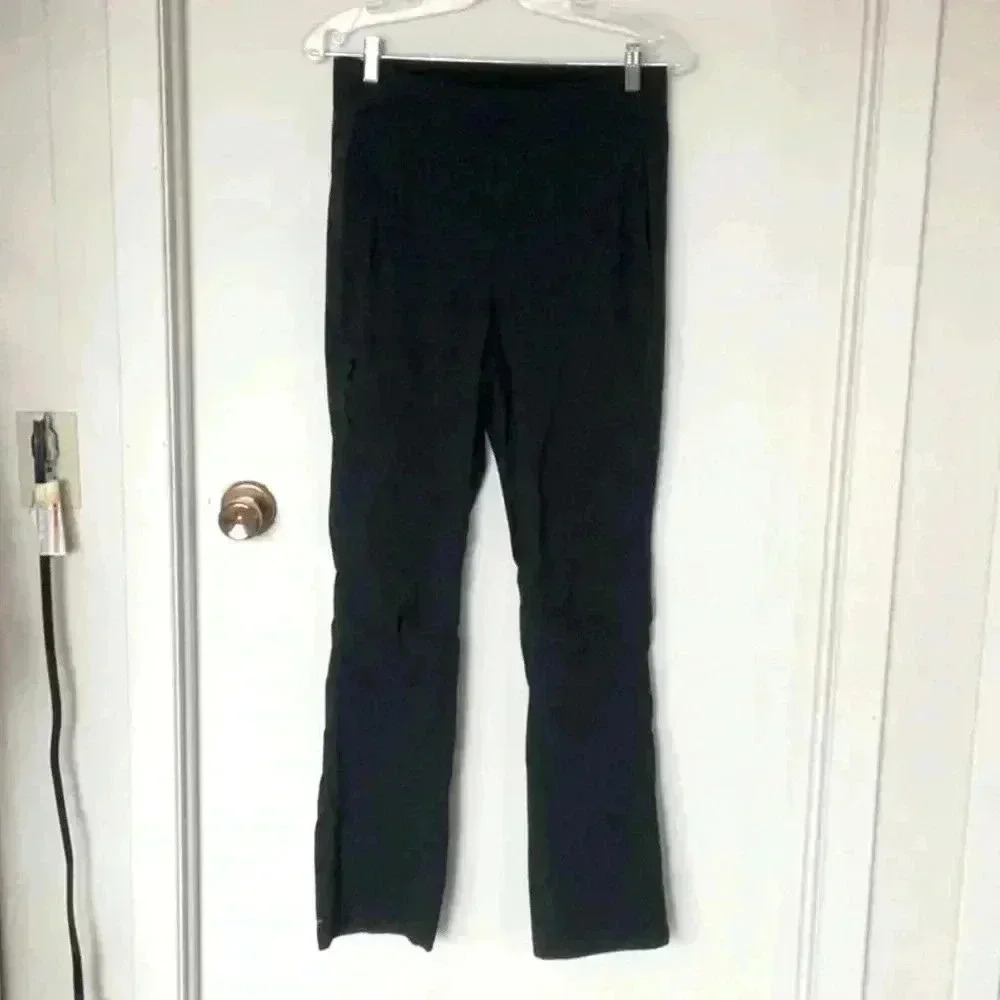 Columbia  Sports Nylon Trackpants in Size 8